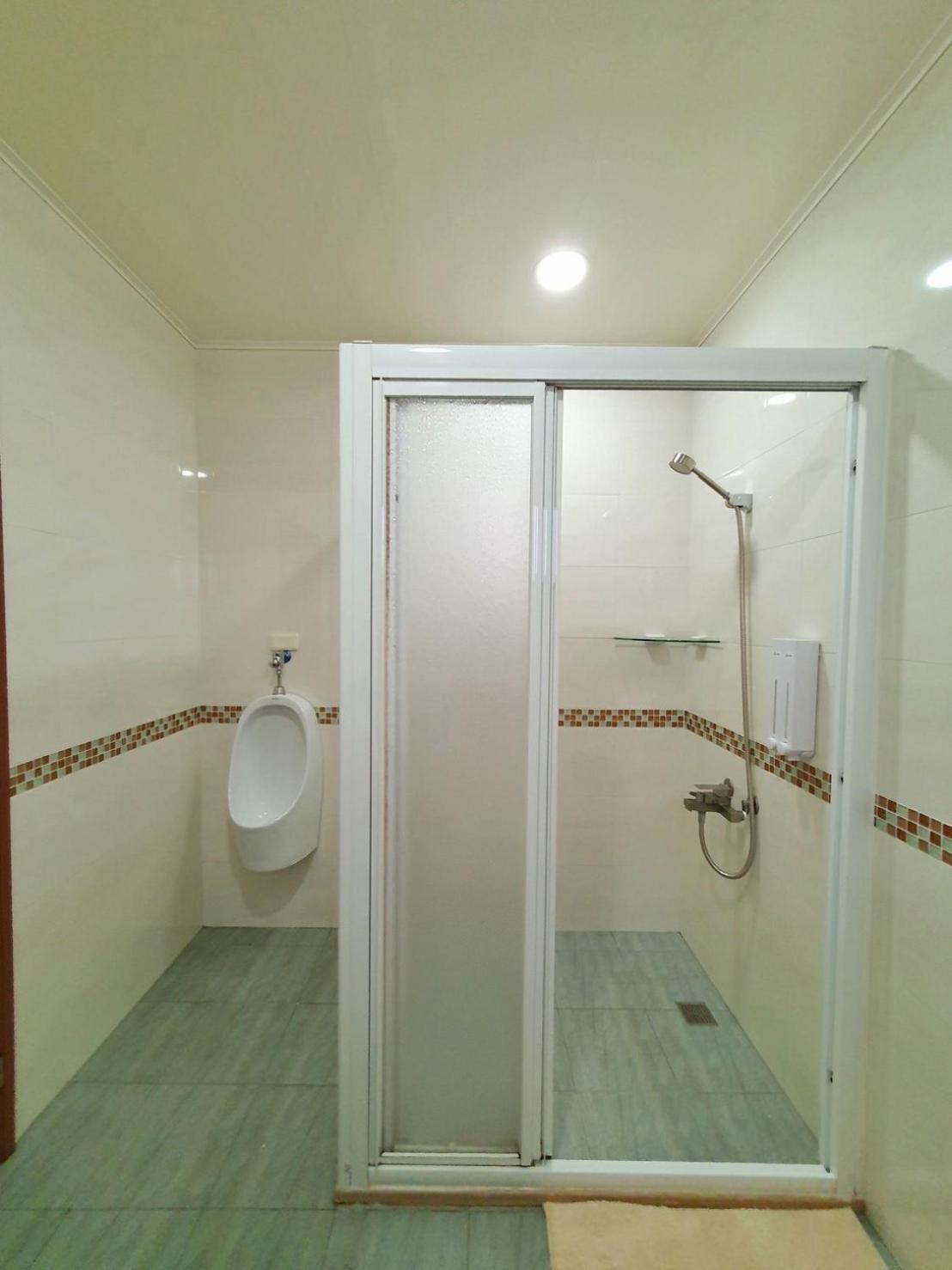 מאקונג Travelers Hostel מראה חיצוני תמונה